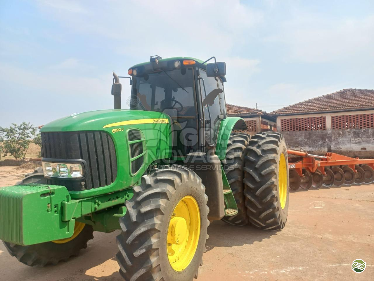 TRATOR JOHN DEERE JOHN DEERE 6190J Tração 4x4 Agro Novaes Máquinas Agrícolas FERNANDOPOLIS SÃO PAULO SP